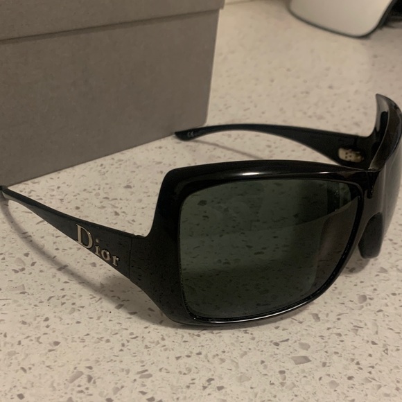 Dior Accessories - Dior Black Oversized Sunglasses